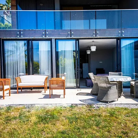 Ravishing Secluded With Shared Pool And Garden In Milas Bodrum فيلة ميسيليك